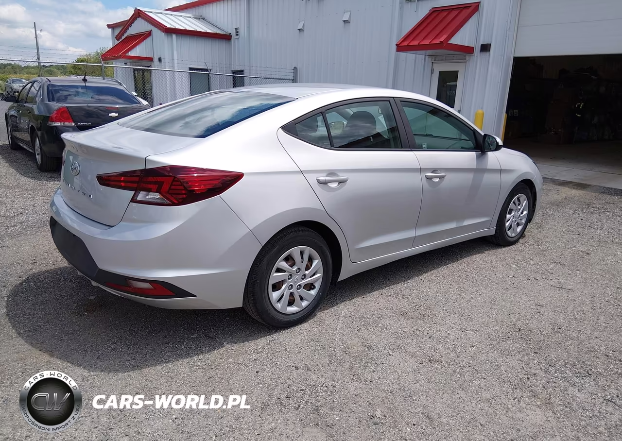 2019 Hyundai Elantra Se VIN:5NPD74LF6KH482306 - 4