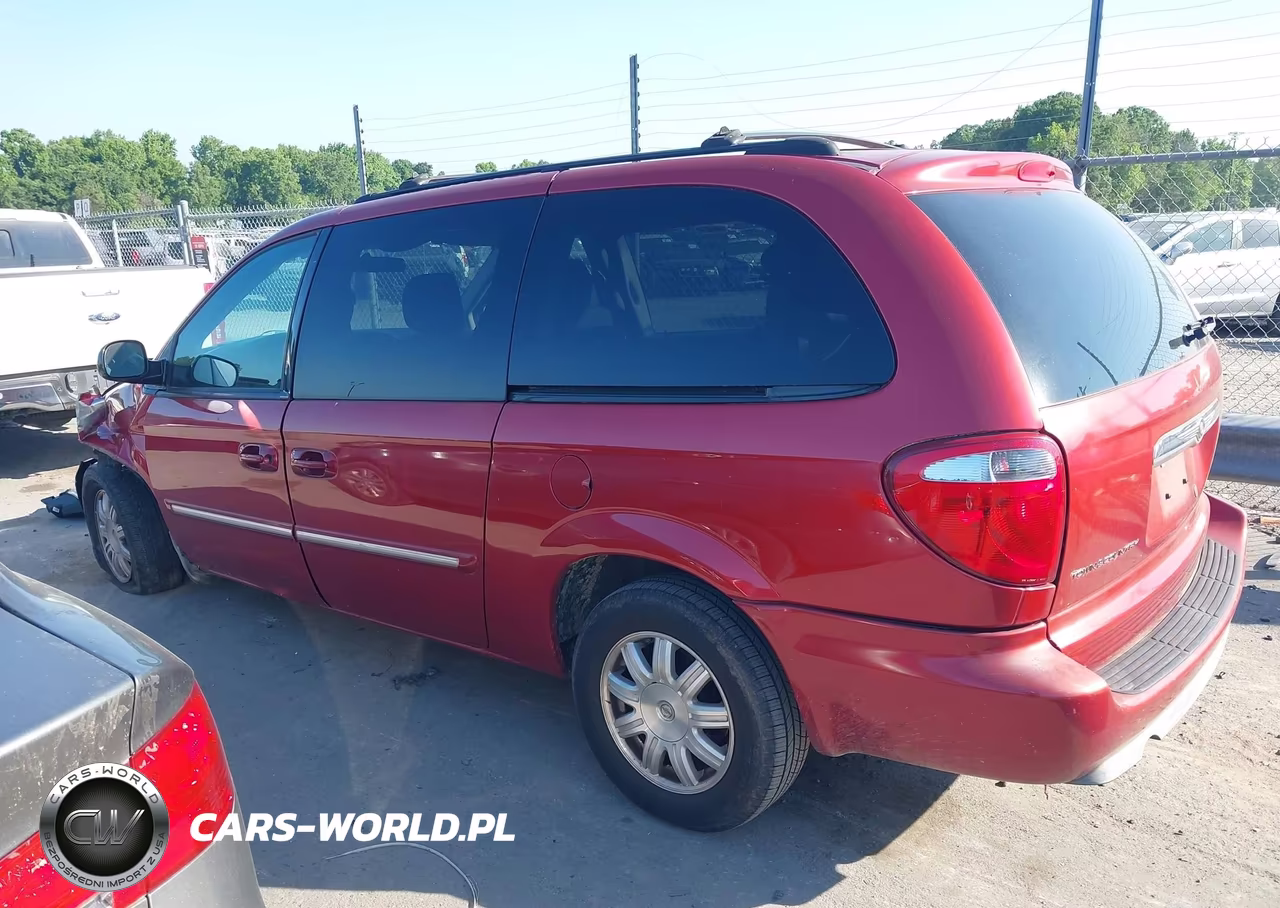2005 Chrysler Town & Country Touring VIN:2C8GP54L55R535400 - 15