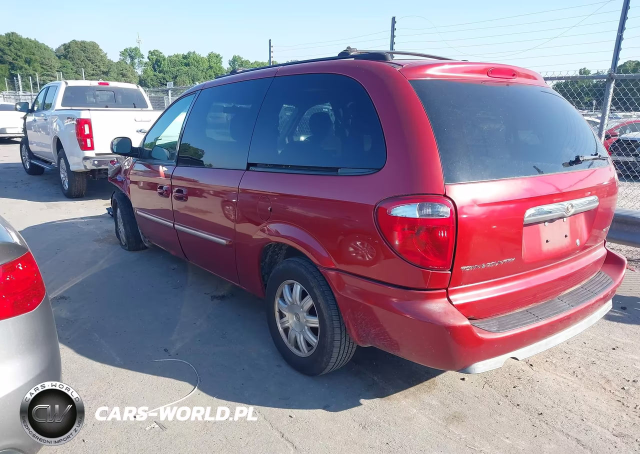 2005 Chrysler Town & Country Touring VIN:2C8GP54L55R535400 - 3