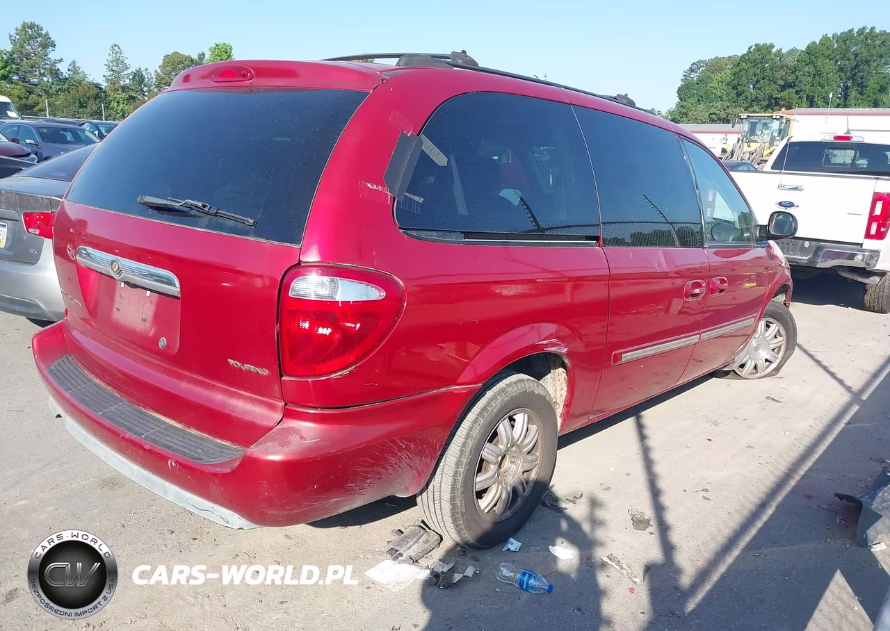 2005 Chrysler Town & Country Touring VIN:2C8GP54L55R535400 - 4