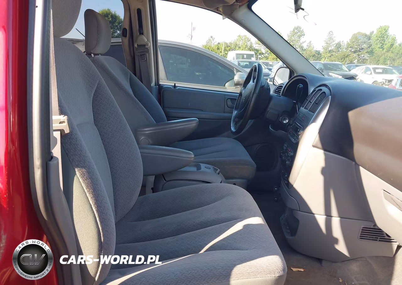 2005 Chrysler Town & Country Touring VIN:2C8GP54L55R535400 - 5