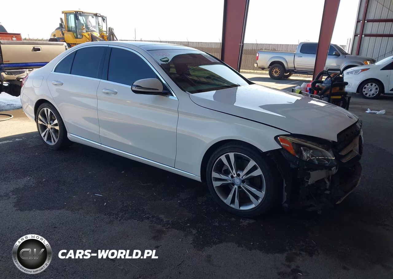 2017 Mercedes-Benz C 300 – zdjęcie 1 z 16