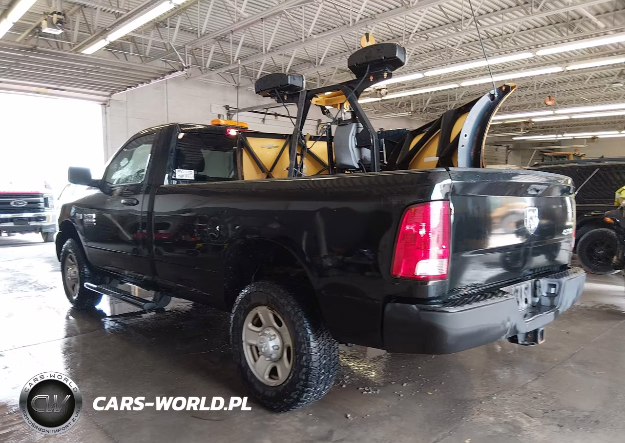 2018 Ram 2500 Tradesman 4X4 8' Box VIN:3C6LR5AT7JG343661 - 3