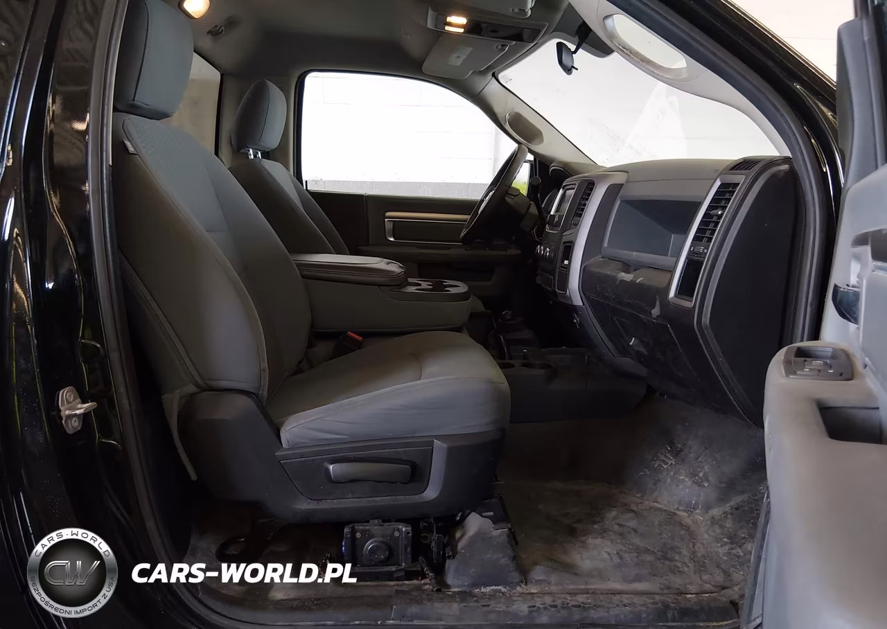 2018 Ram 2500 Tradesman 4X4 8' Box VIN:3C6LR5AT7JG343661 - 5