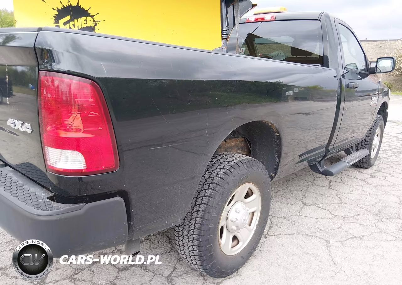 2018 Ram 2500 Tradesman 4X4 8' Box VIN:3C6LR5AT7JG343661 - 6