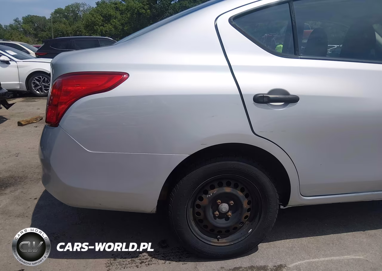 2013 Nissan Versa 1.6 S VIN:3N1CN7AP0DL882897 - 18