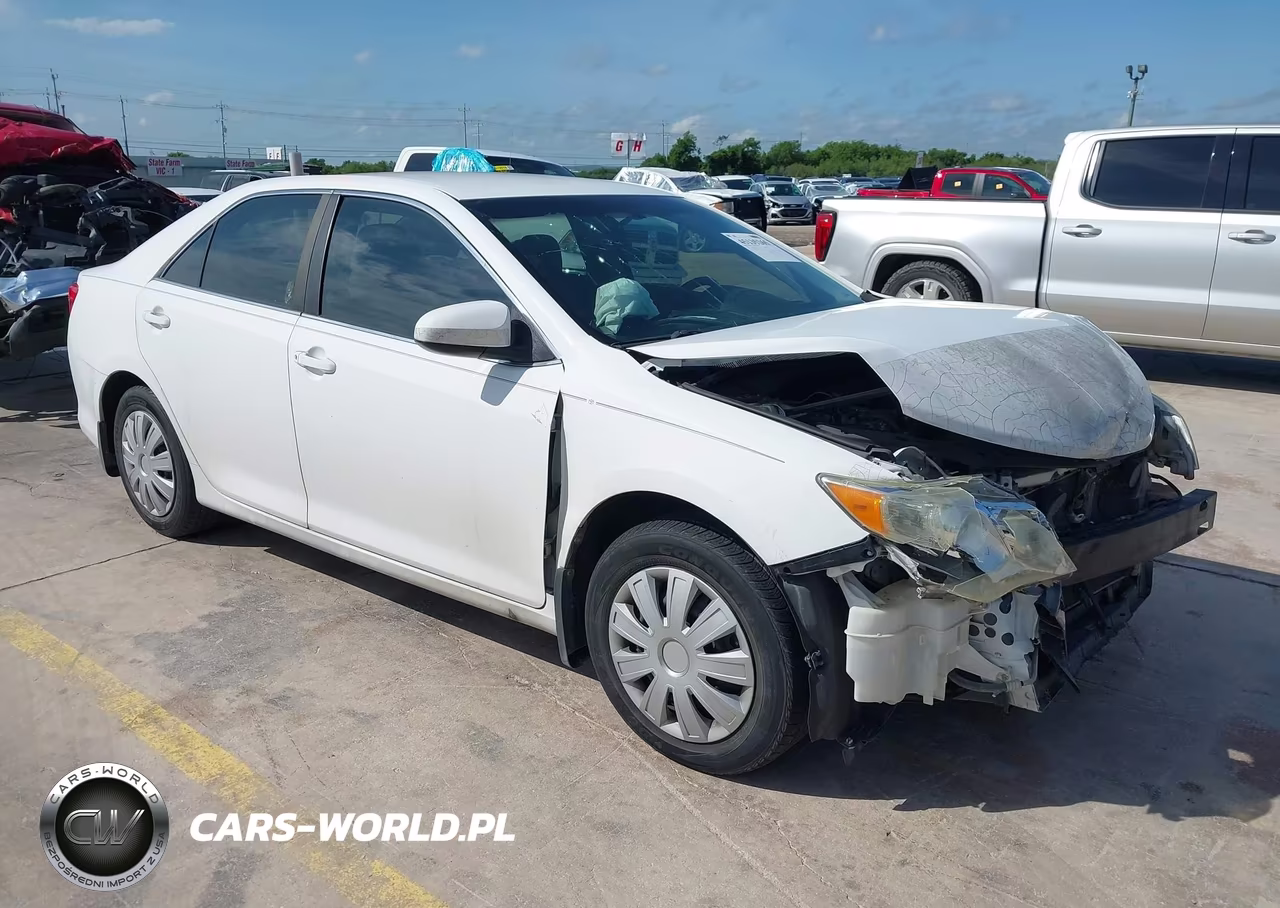 2012 Toyota Camry L – zdjęcie 1 z 17