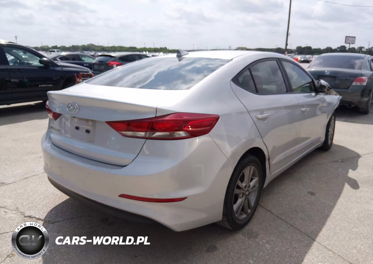 2017 Hyundai Elantra Se VIN:5NPD84LF4HH015214 - 4