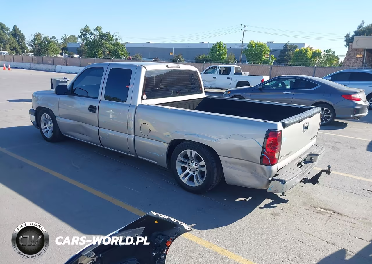 2004 Chevrolet Silverado 1500 Ls VIN:2GCEC19VX41190093 - 3