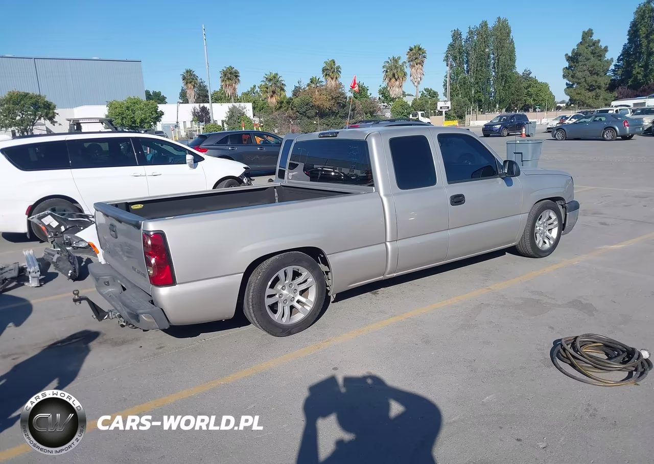 2004 Chevrolet Silverado 1500 Ls VIN:2GCEC19VX41190093 - 4