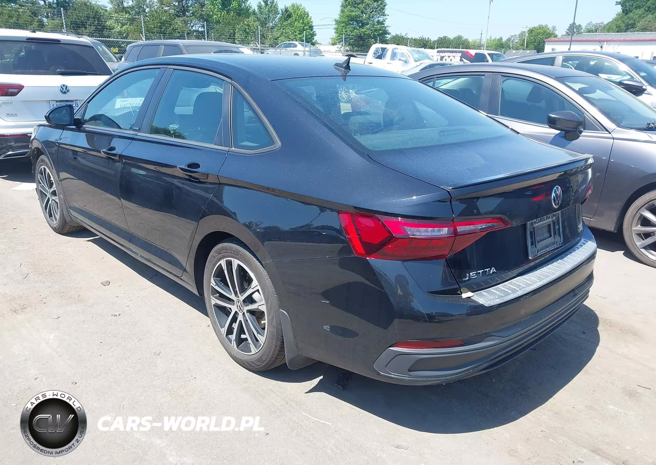 2023 Volkswagen Jetta 1.5T Sport VIN:3VWBM7BU4PM025414 - 3