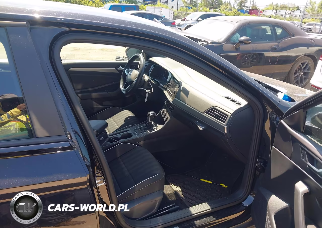 2023 Volkswagen Jetta 1.5T Sport VIN:3VWBM7BU4PM025414 - 5
