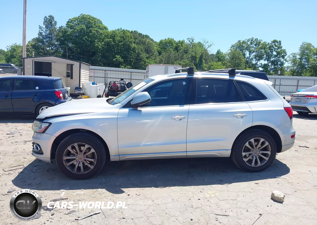 2014 Audi Q5 2.0T Premium VIN:WA1LFAFPXEA099038 - 14