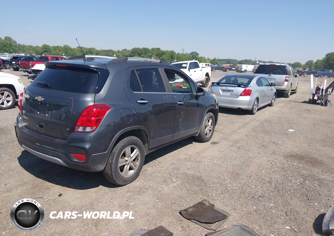 2018 Chevrolet Trax Lt VIN:KL7CJPSB7JB560828 - 4