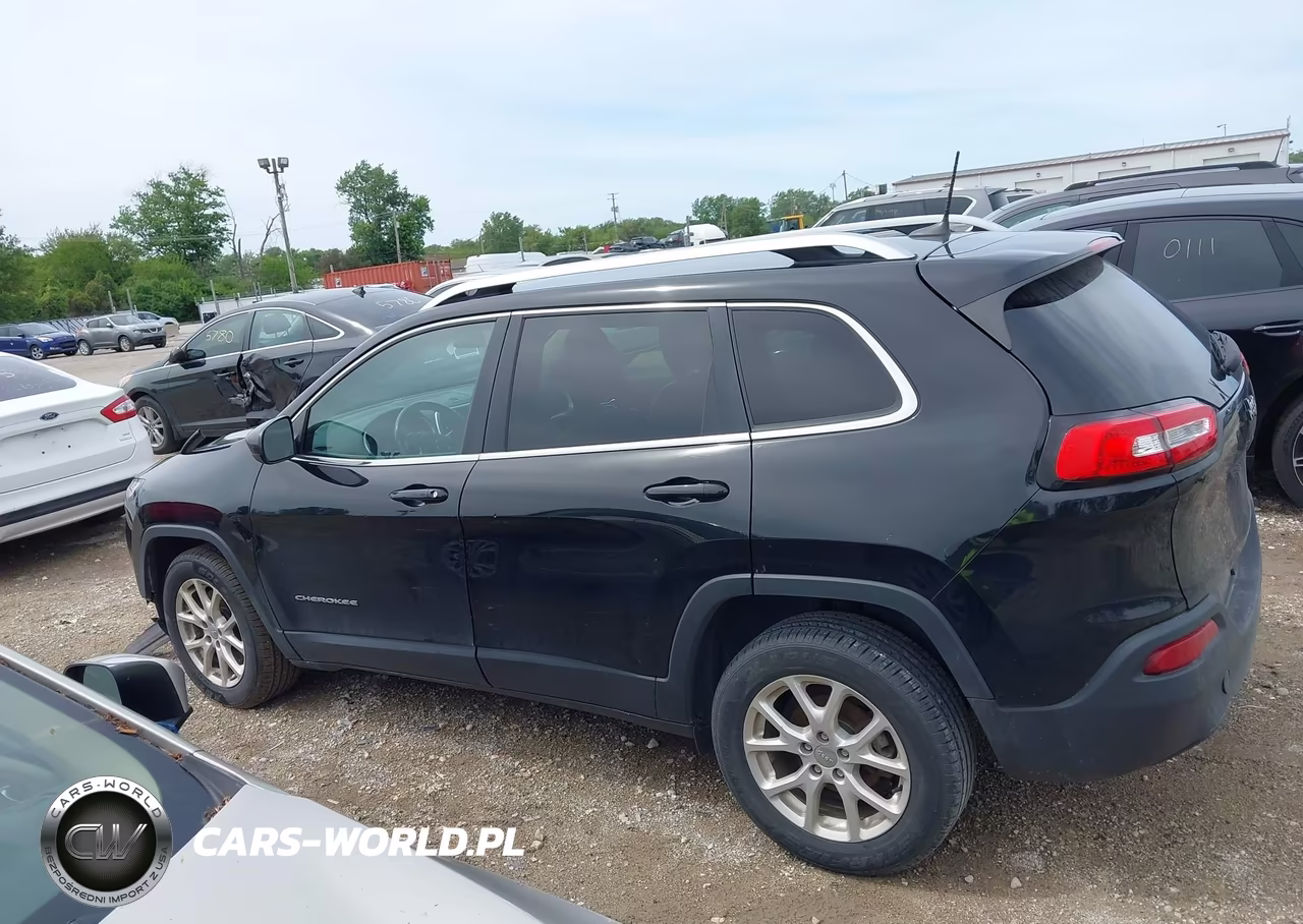 2018 Jeep Cherokee Latitude Plus Fwd VIN:1C4PJLLBXJD539083 - 14