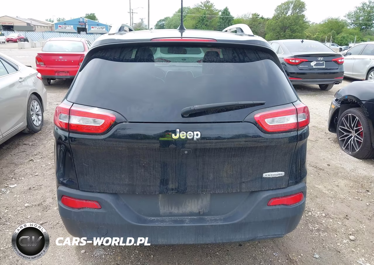 2018 Jeep Cherokee Latitude Plus Fwd VIN:1C4PJLLBXJD539083 - 16