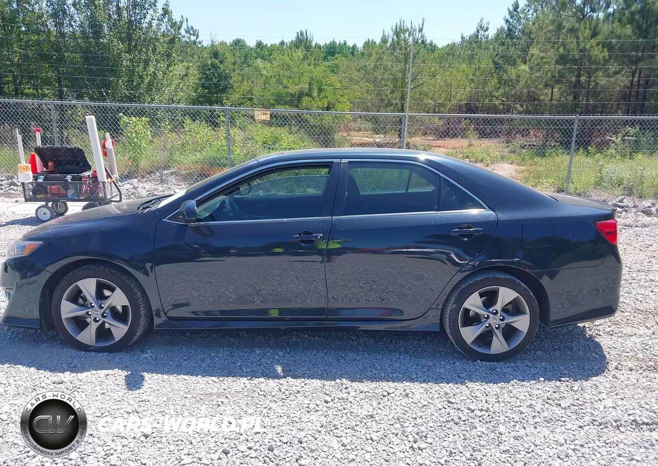 2014 Toyota Camry Se Sport VIN:4T1BF1FK4EU465270 - 14
