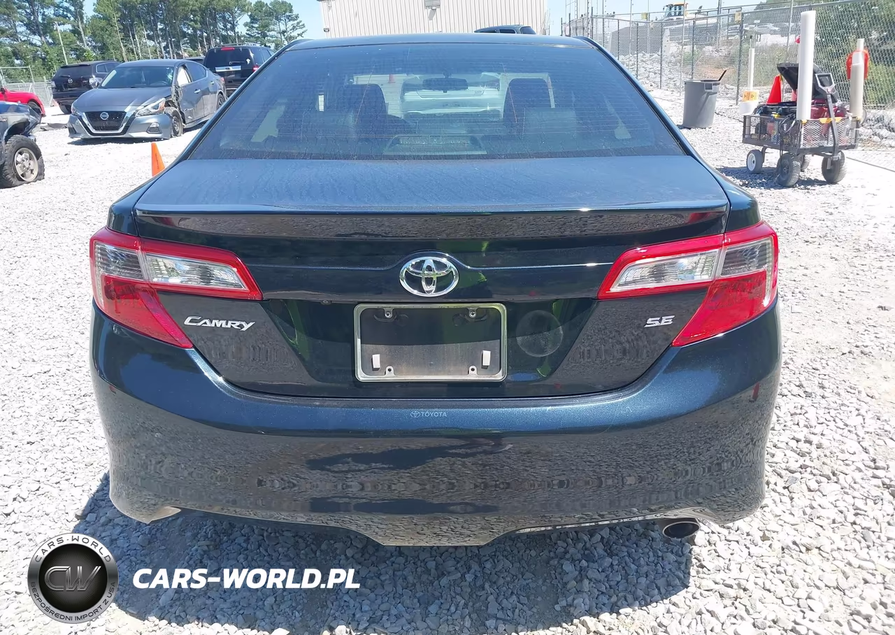 2014 Toyota Camry Se Sport VIN:4T1BF1FK4EU465270 - 16