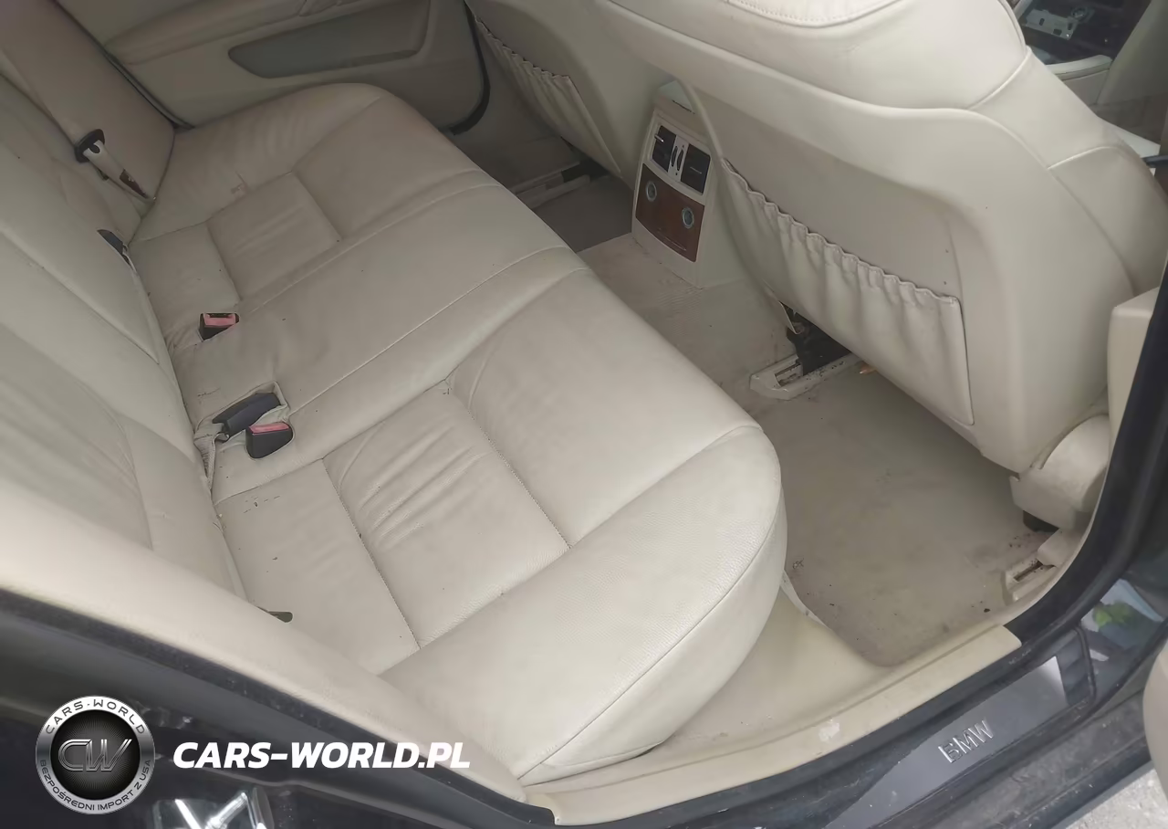 2009 BMW 528I VIN:WBANU53589C119924 - 8