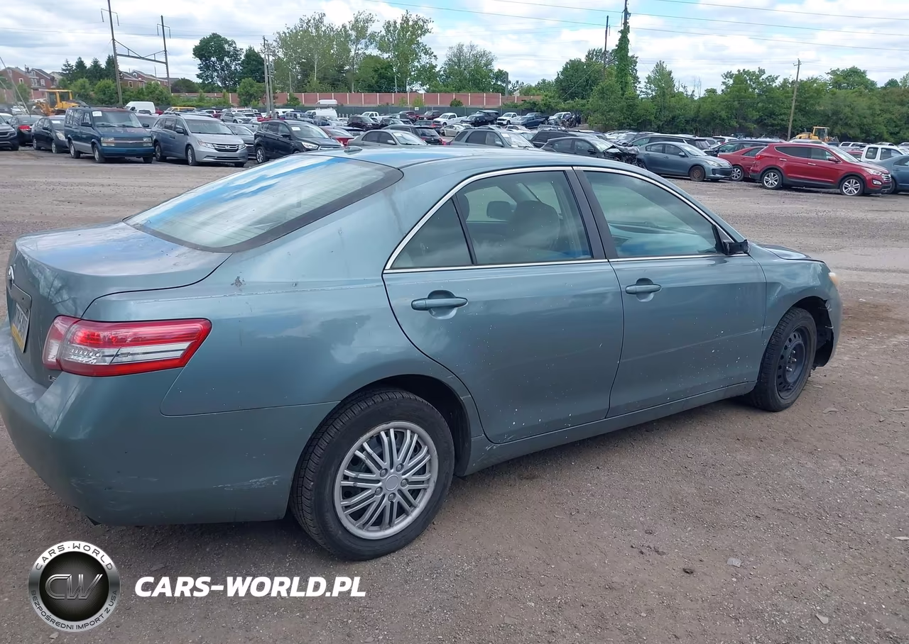 2010 Toyota Camry Le VIN:4T1BF3EK7AU542799 - 4