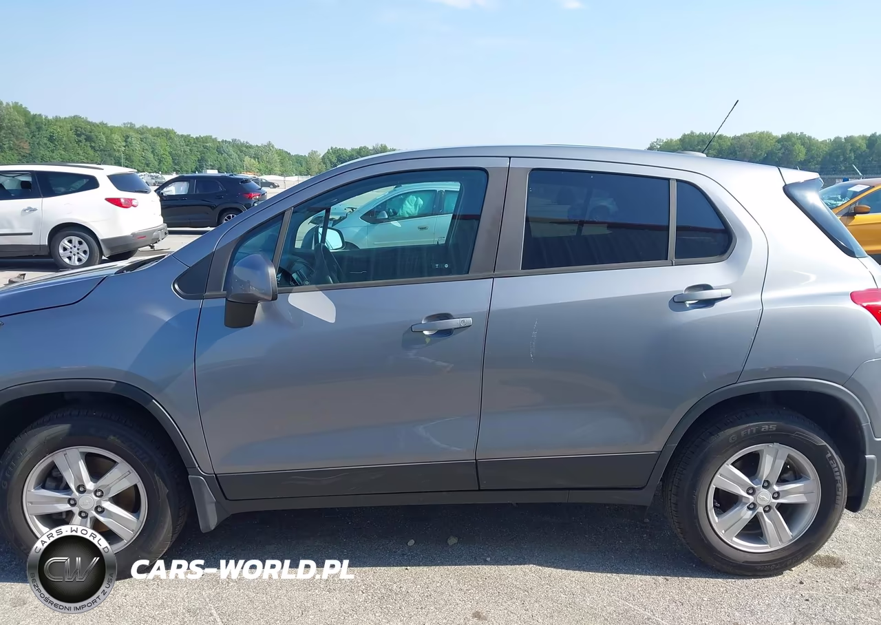2020 Chevrolet Trax Awd Ls VIN:3GNCJNSB3LL179672 - 14