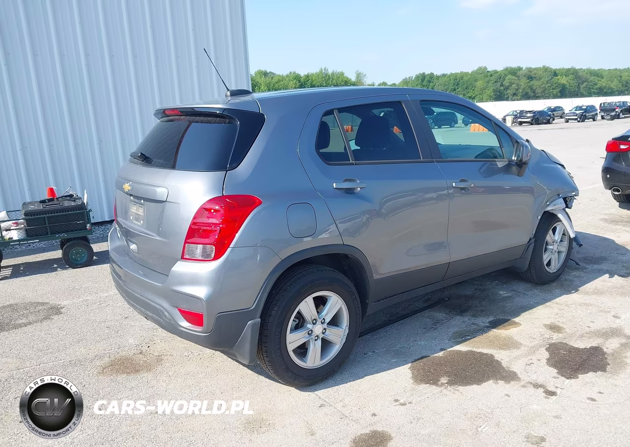 2020 Chevrolet Trax Awd Ls VIN:3GNCJNSB3LL179672 - 4