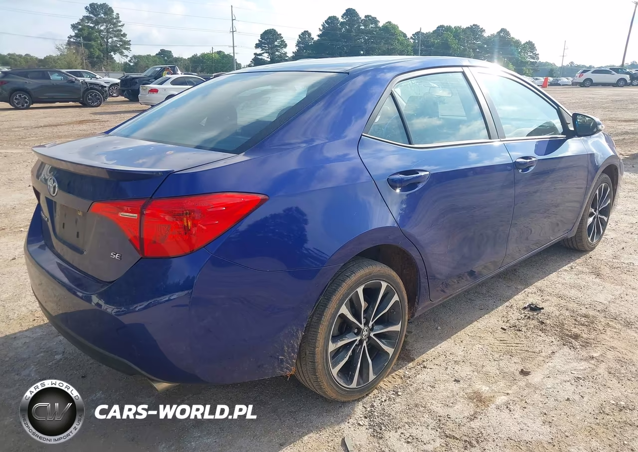2017 Toyota Corolla Se VIN:5YFBURHE7HP643111 - 4