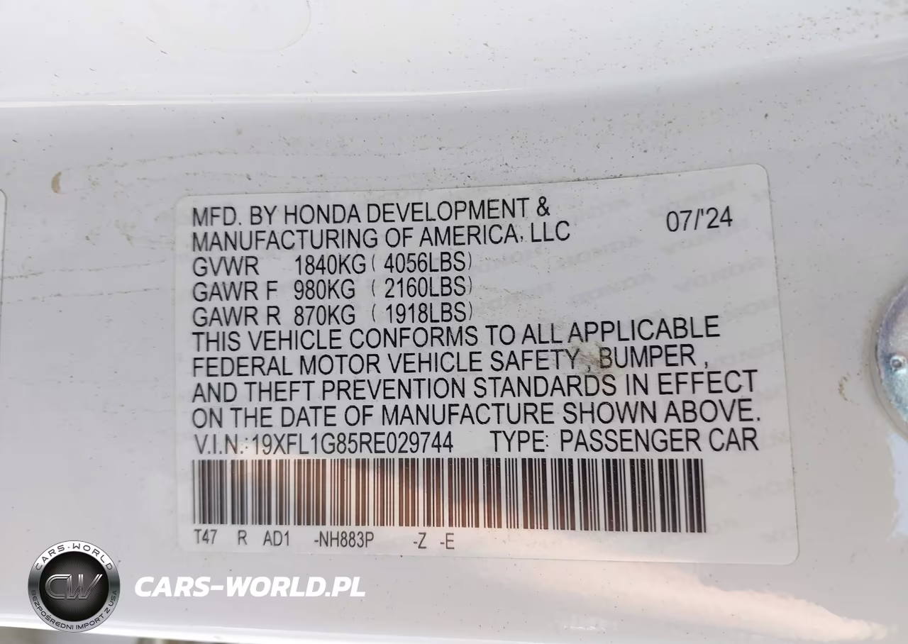 2024 Honda Civic Sport Touring VIN:19XFL1G85RE029744 - 9