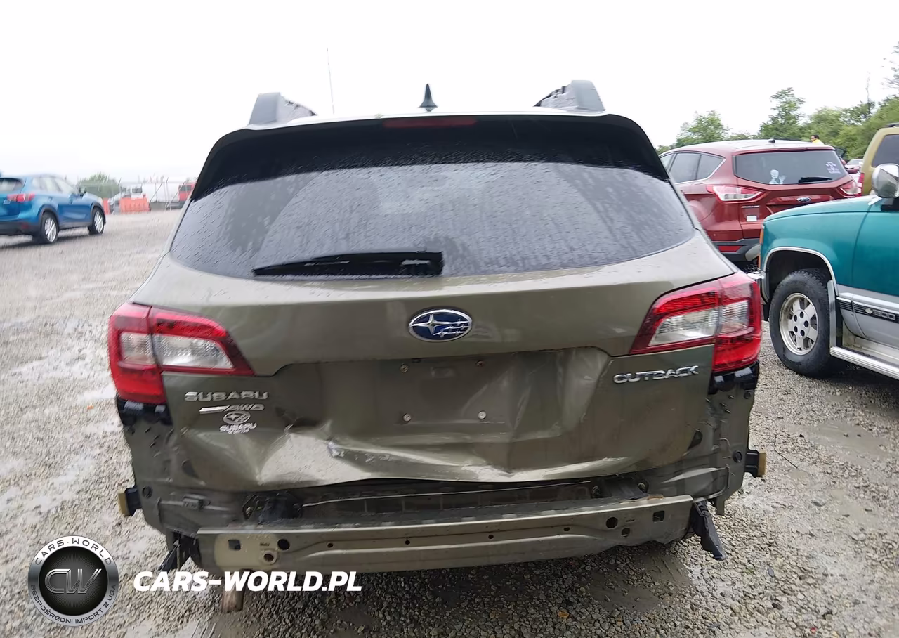 2018 Subaru Outback 2.5I Premium VIN:4S4BSACC4J3240257 - 17