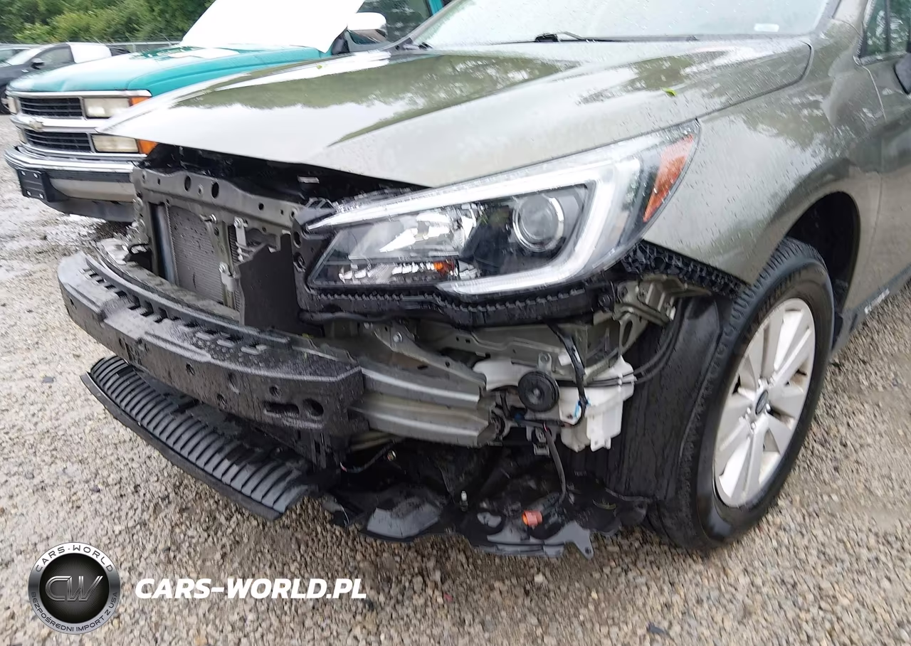 2018 Subaru Outback 2.5I Premium VIN:4S4BSACC4J3240257 - 6