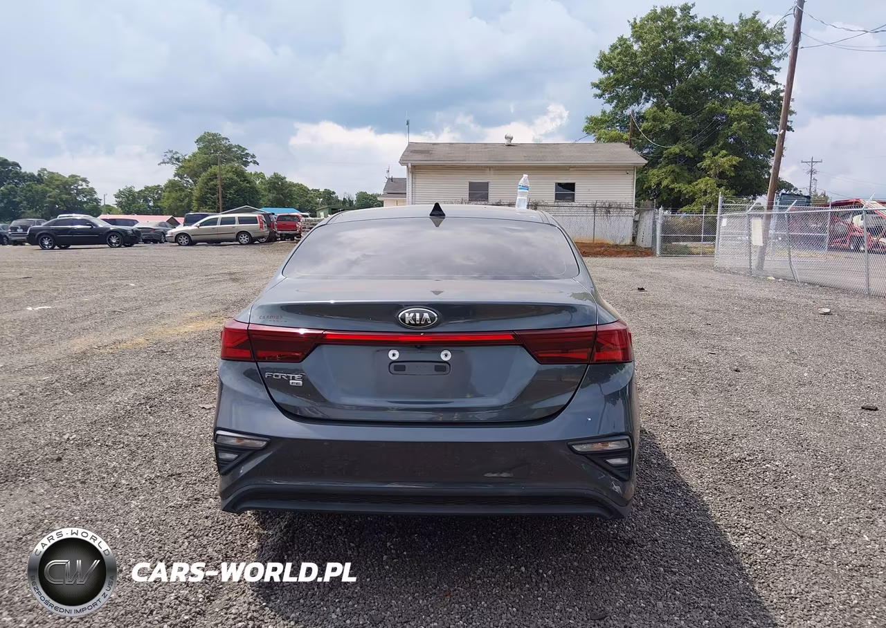2019 Kia Forte Fe VIN:3KPF24AD1KE106643 - 16