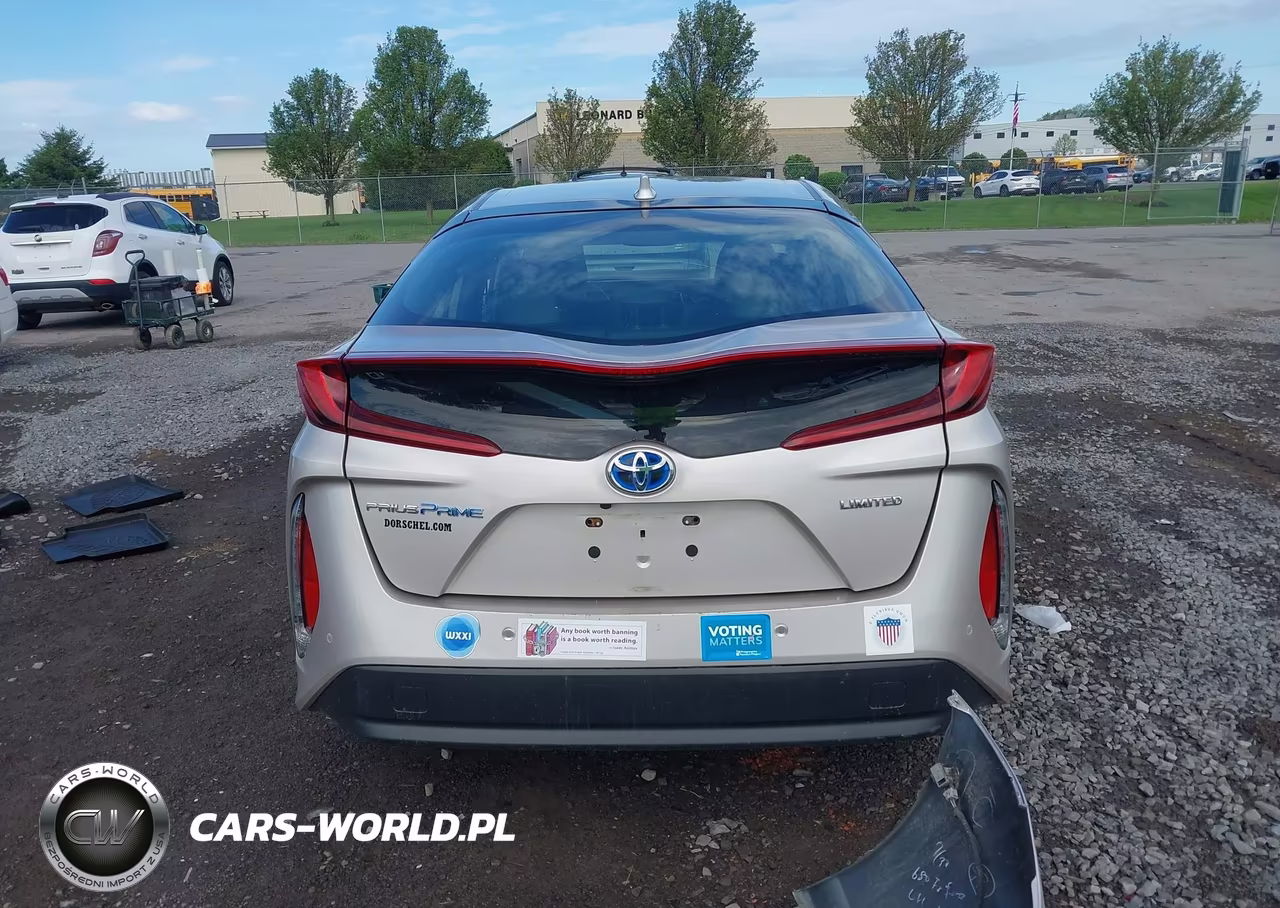 2020 Toyota Prius Prime Limited VIN:JTDKARFP9L3147645 - 17