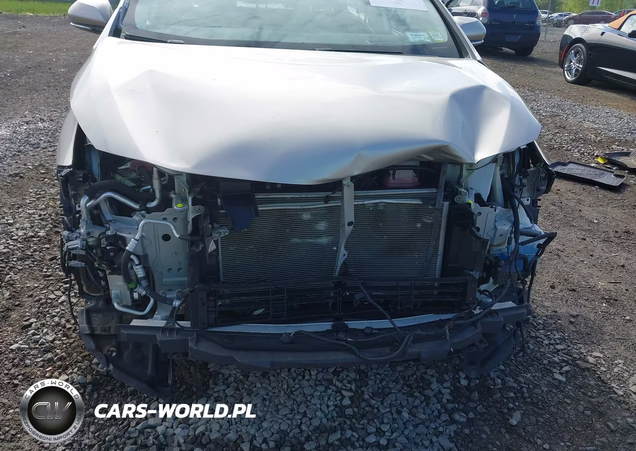 2020 Toyota Prius Prime Limited VIN:JTDKARFP9L3147645 - 6