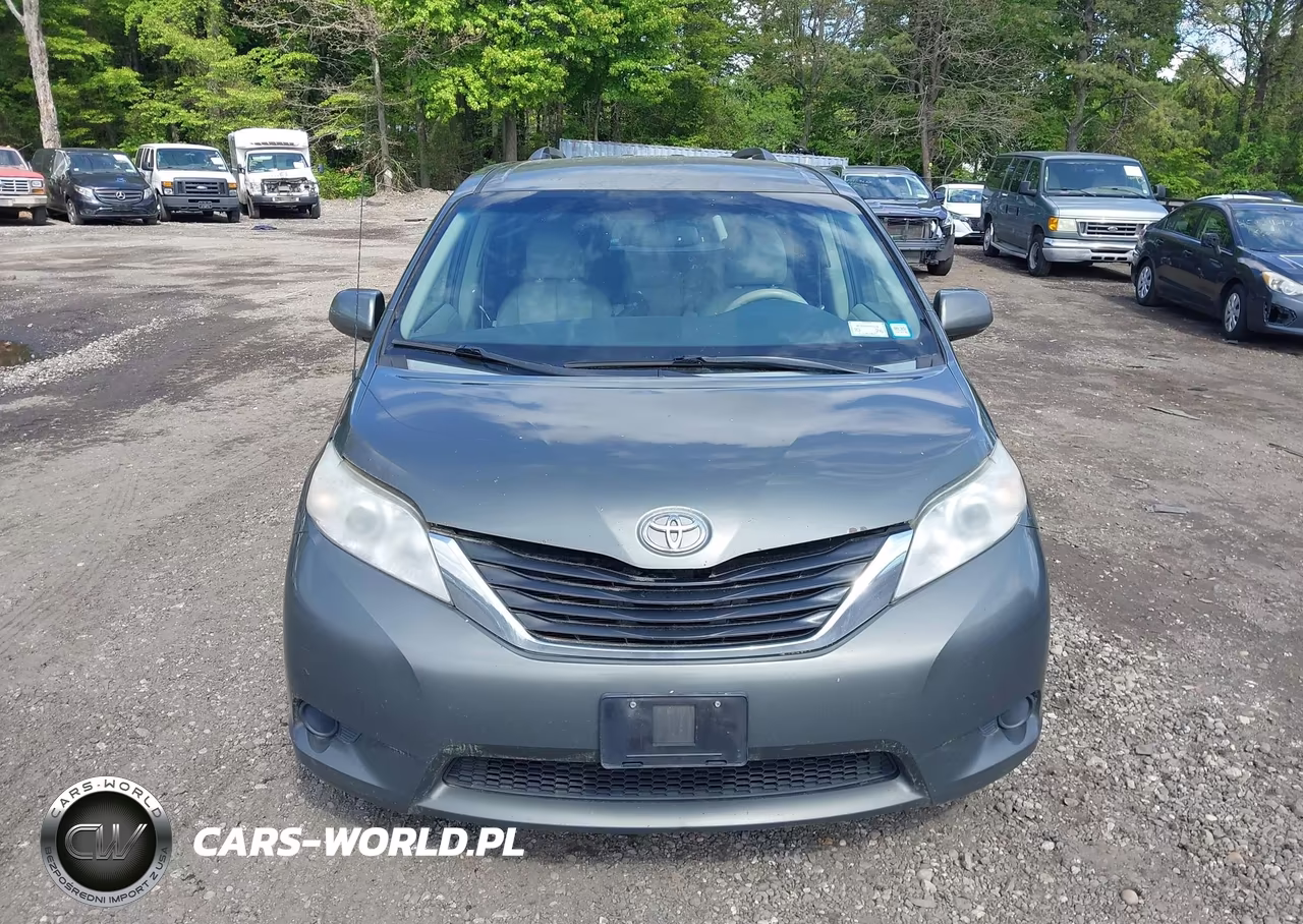 2013 Toyota Sienna Le V6 8 Passenger VIN:5TDKK3DC4DS283000 - 12