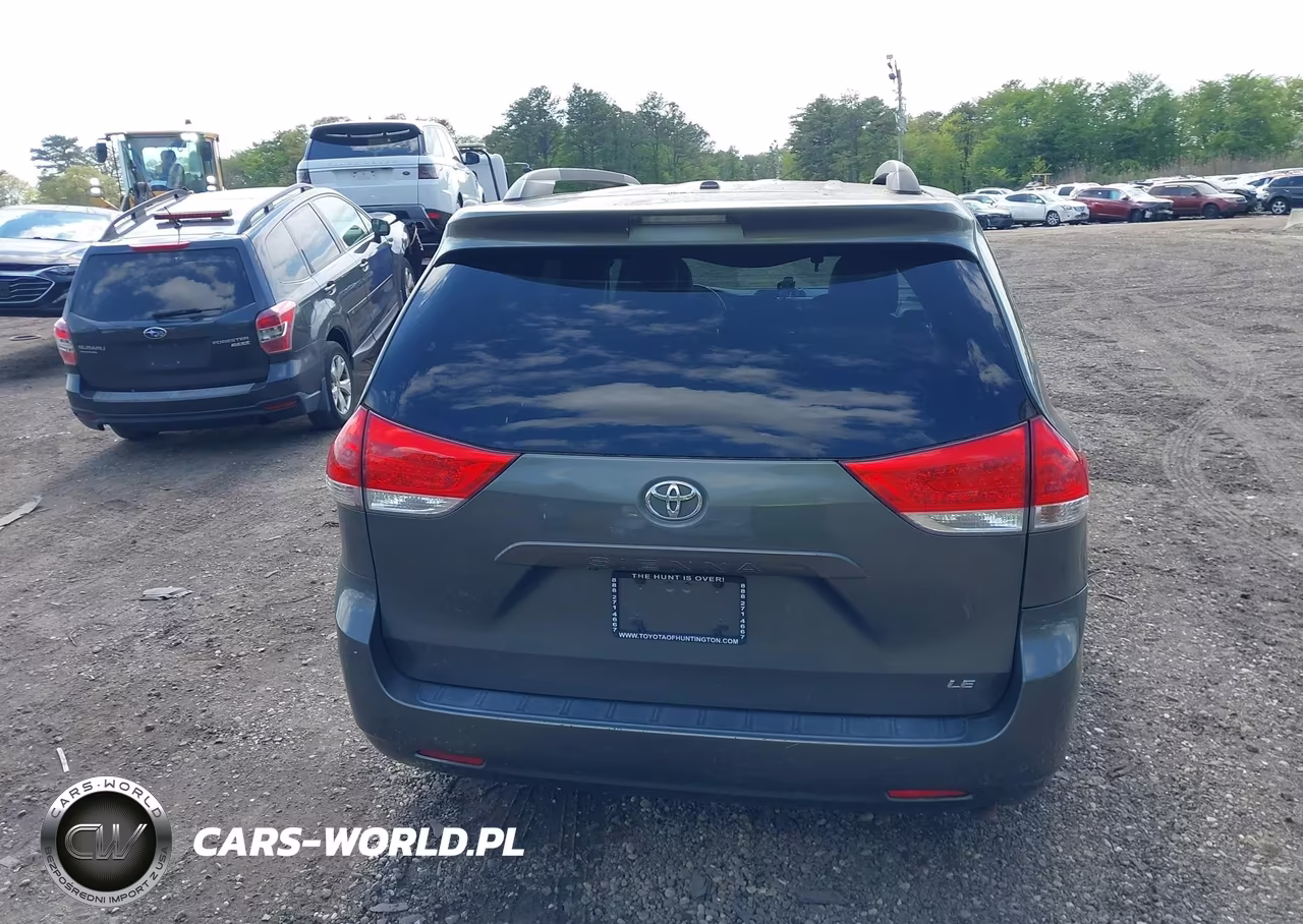 2013 Toyota Sienna Le V6 8 Passenger VIN:5TDKK3DC4DS283000 - 16