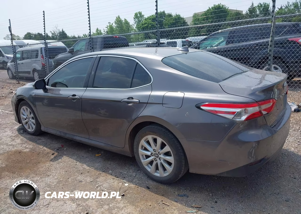 2019 Toyota Camry Le VIN:4T1B11HK3KU198467 - 14