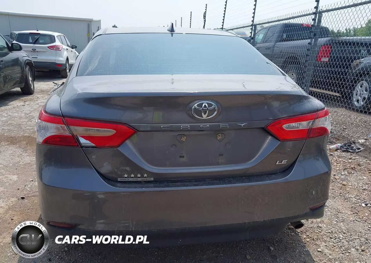 2019 Toyota Camry Le VIN:4T1B11HK3KU198467 - 16