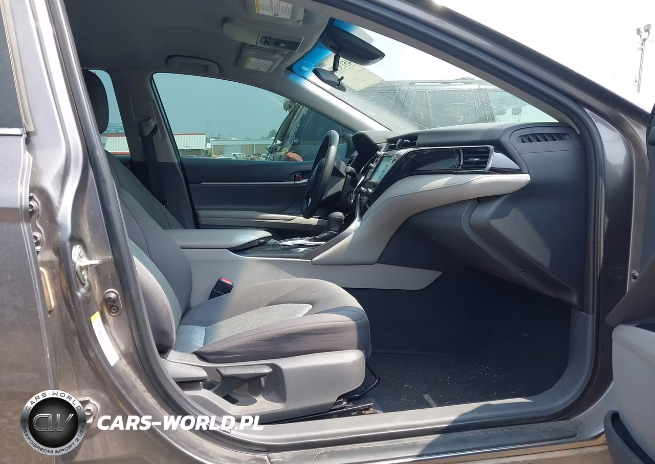 2019 Toyota Camry Le VIN:4T1B11HK3KU198467 - 5