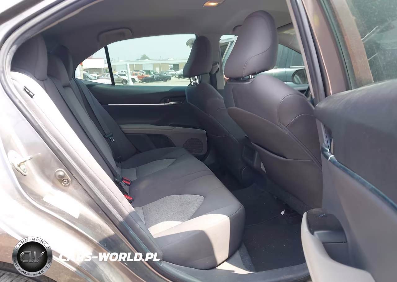 2019 Toyota Camry Le VIN:4T1B11HK3KU198467 - 8