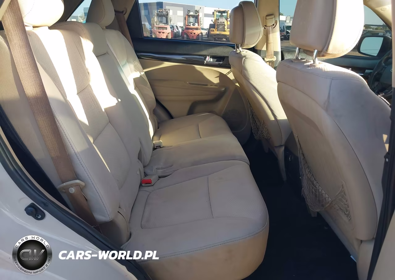 2011 Kia Sorento Lx VIN:5XYKT3A14BG040975 - 8