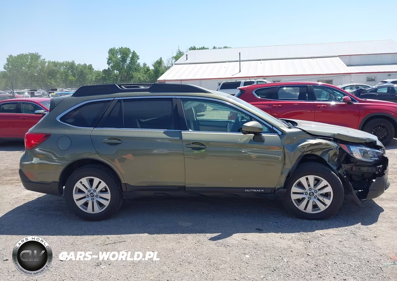 2018 Subaru Outback 2.5I Premium VIN:4S4BSADC0J3362354 - 13
