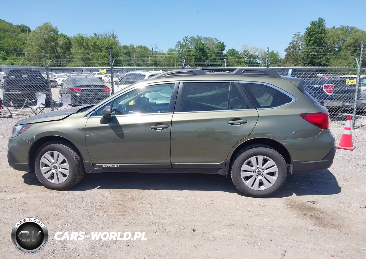 2018 Subaru Outback 2.5I Premium VIN:4S4BSADC0J3362354 - 14