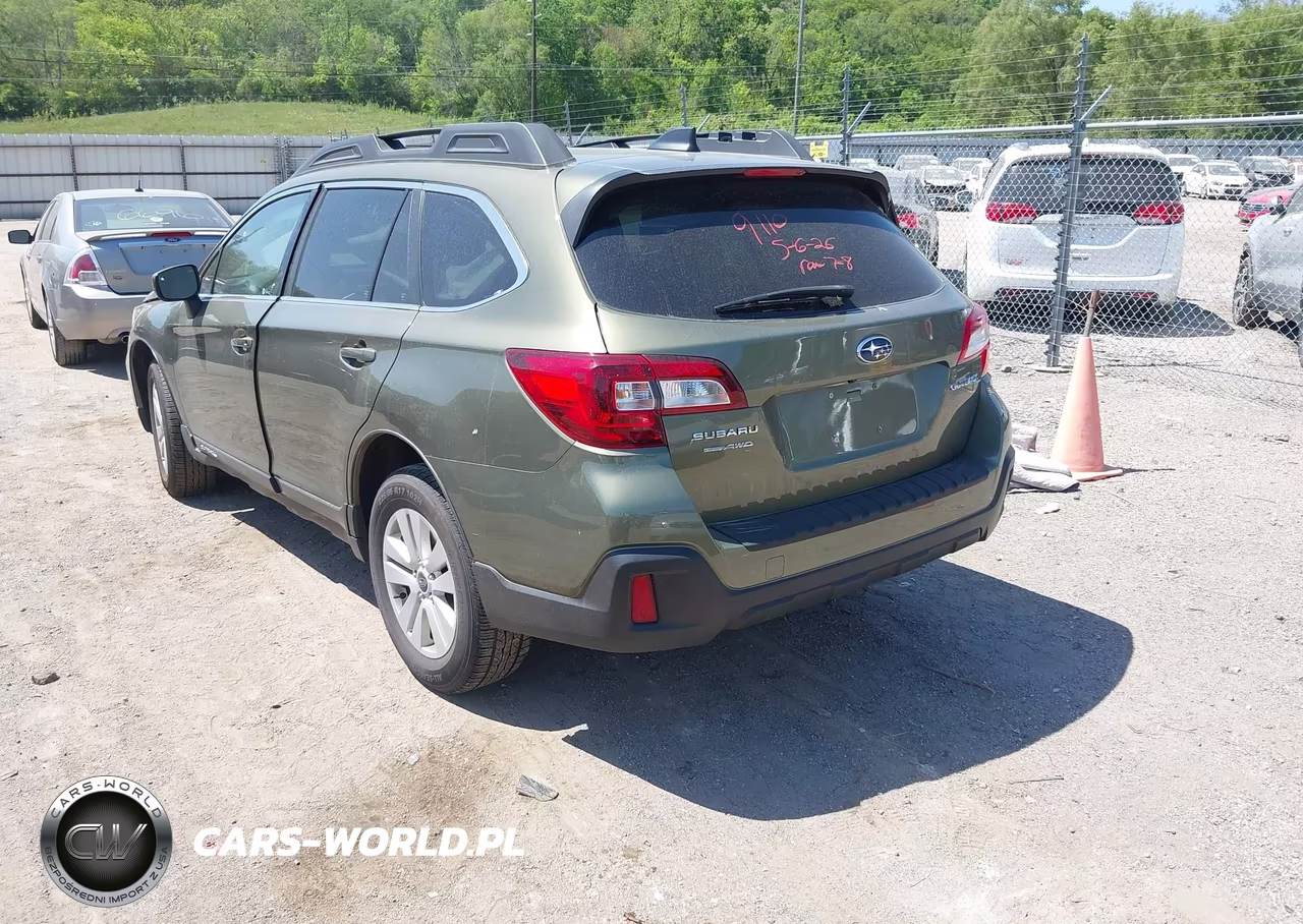 2018 Subaru Outback 2.5I Premium VIN:4S4BSADC0J3362354 - 3