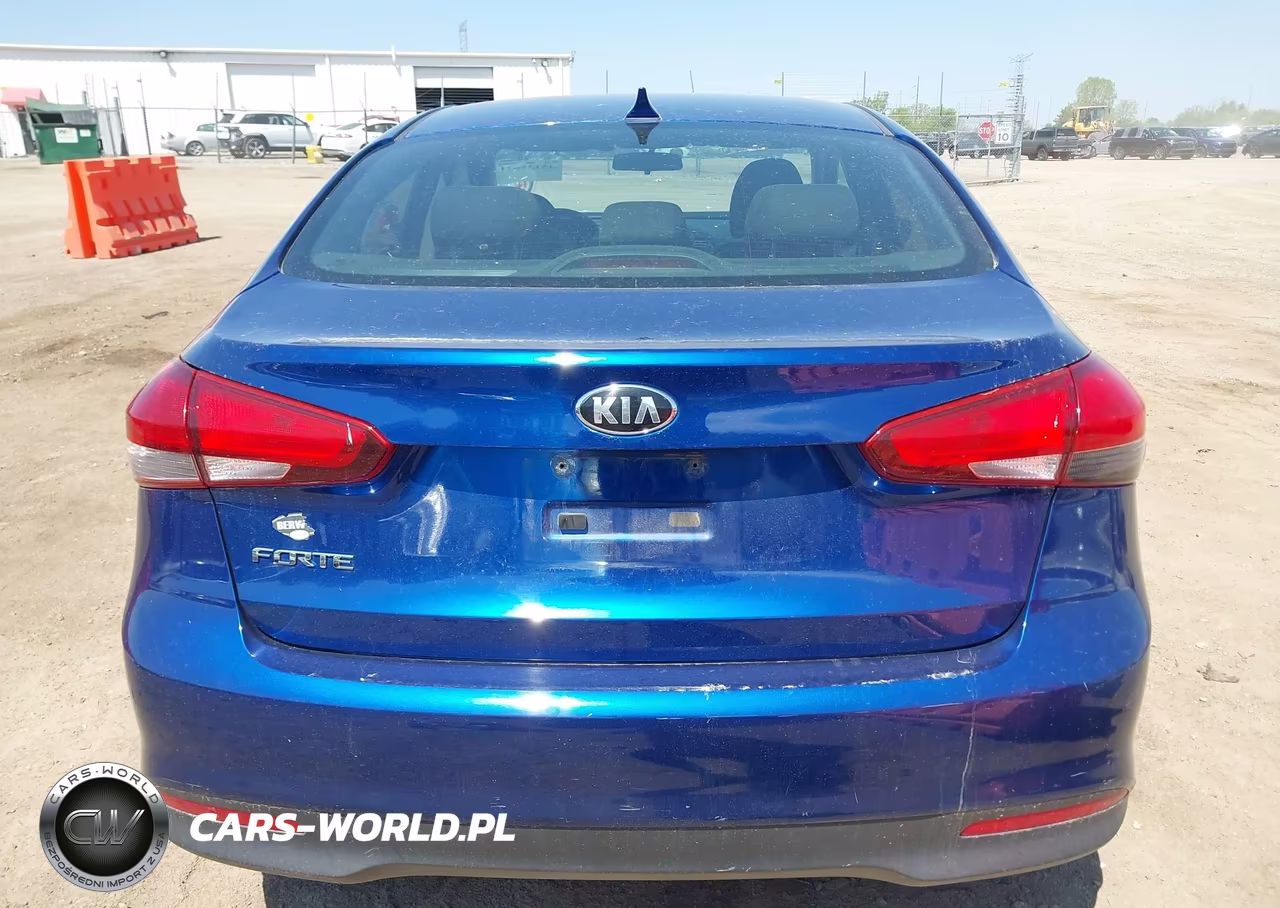 2018 Kia Forte Lx VIN:3KPFK4A74JE185184 - 17