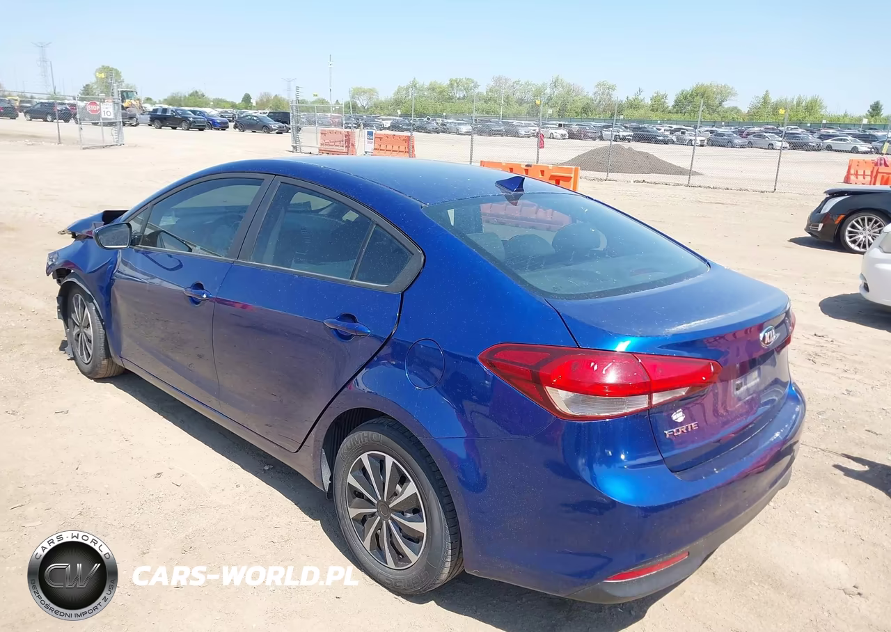 2018 Kia Forte Lx VIN:3KPFK4A74JE185184 - 3