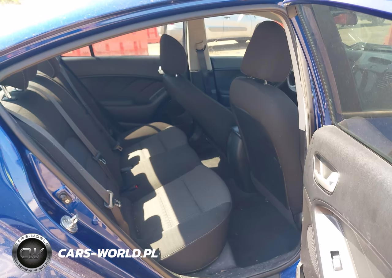 2018 Kia Forte Lx VIN:3KPFK4A74JE185184 - 8