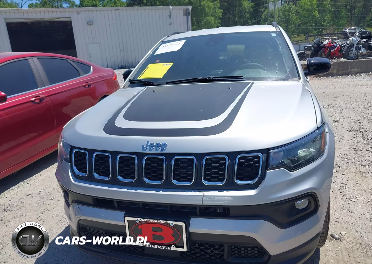 2025 Jeep Compass Latitude 4X4 VIN:3C4NJDBN2ST579789 - 12