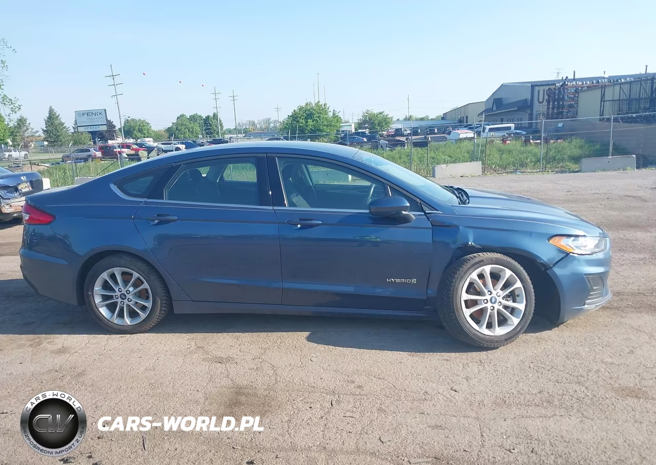 2019 Ford Fusion Hybrid Se VIN:3FA6P0LU5KR131843 - 13