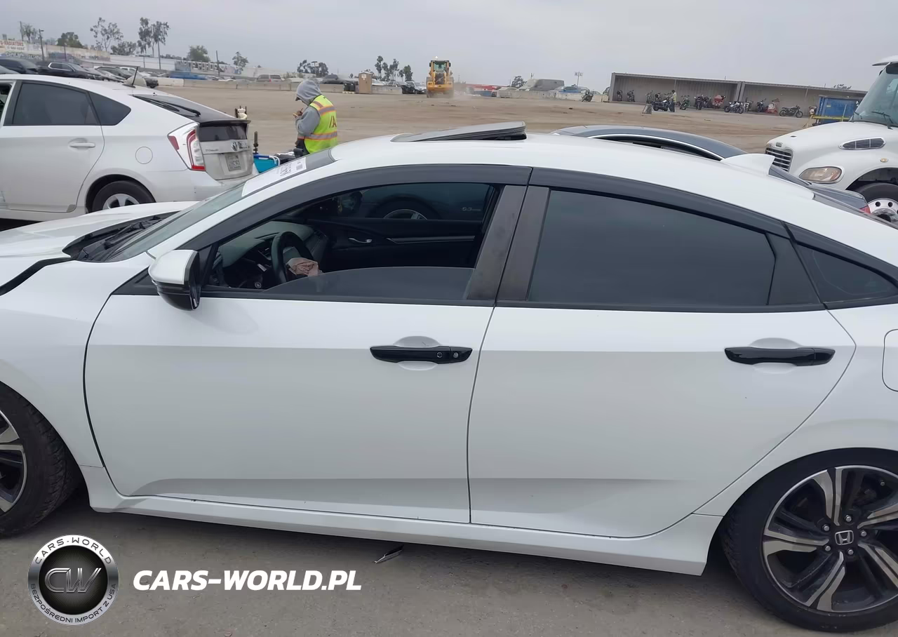 2016 Honda Civic Touring VIN:2HGFC1F95GH645604 - 14