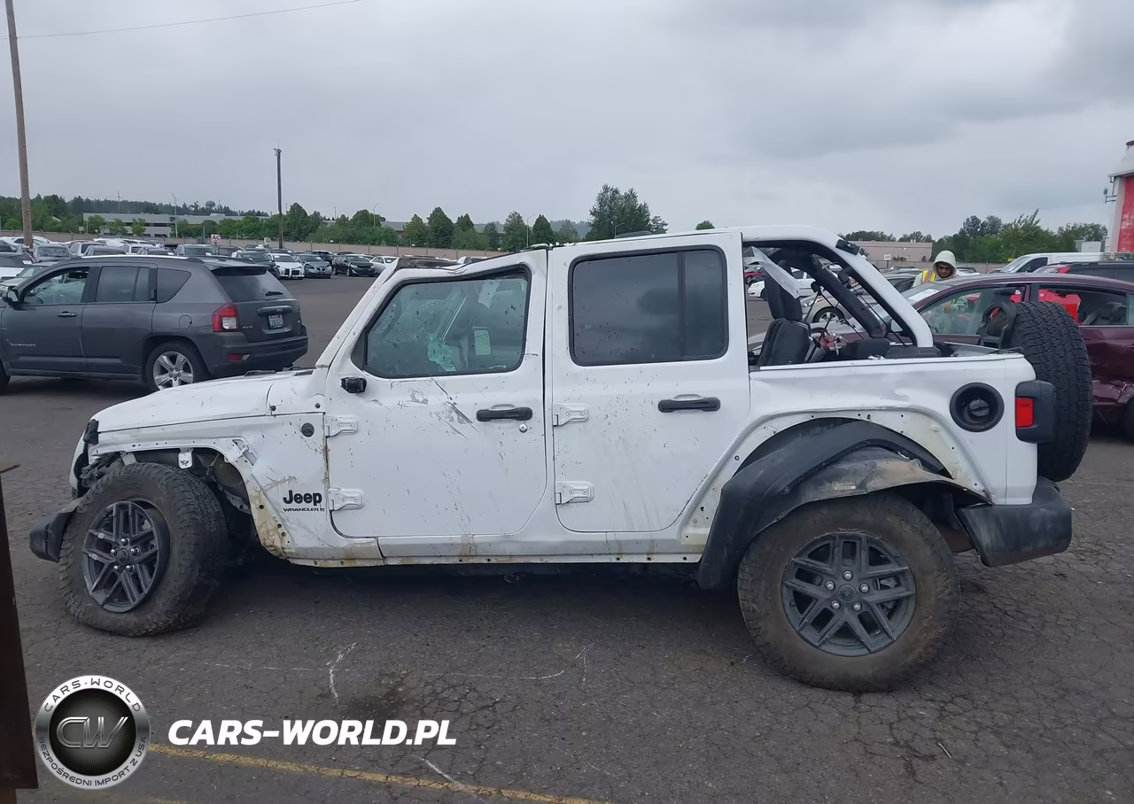 2025 Jeep Wrangler 4-Door Summit 4X4 VIN:1C4PJXDN4SW564485 - 15